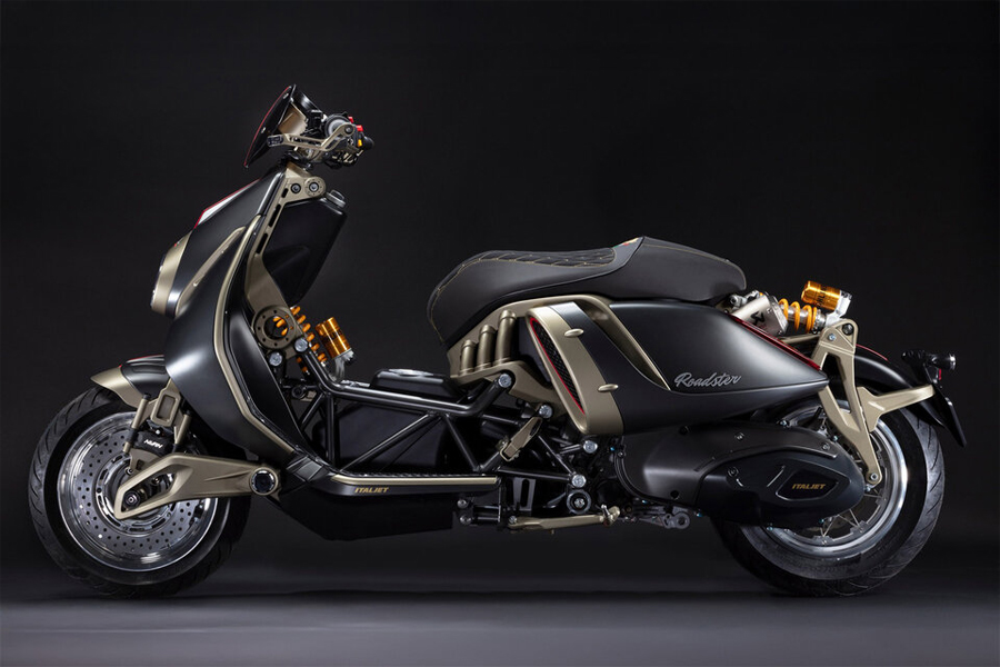 Italjet Roadster 400: Scooter ve Naked Ruhunun Buluştuğu Nokta