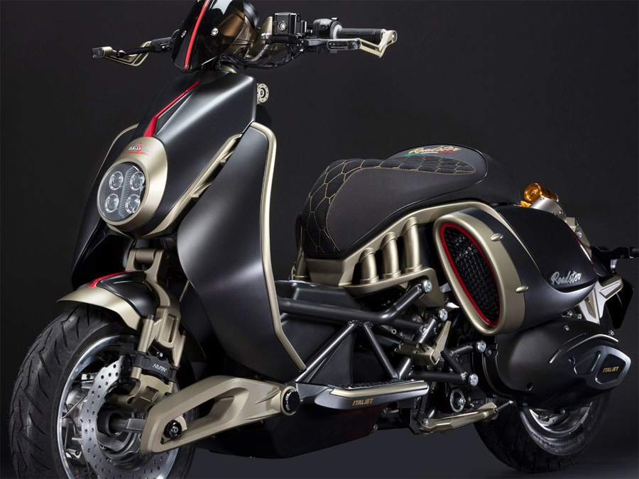 Italjet Roadster 400: Scooter ve Naked Ruhunun Buluştuğu Nokta detay